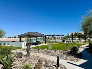 Relaxing Family Spot Pool Lagoon Beach Walk A7