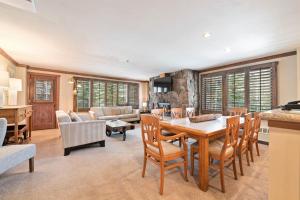 Lodge Tower 299 Two Bedroom Residence