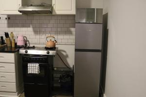 The Mallside Apartments-Roadside