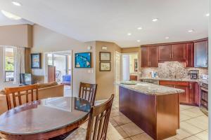 Luxe Beach Retreat! 1BD Banyan Suite wPool & AC