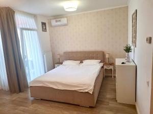 Sunny Central Studio, Parking&Balcony