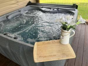 Fun & Games by HoneyBearCabins 2BR1BA Sleeps 7