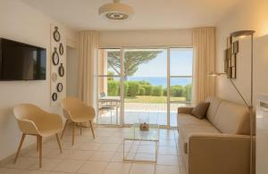 Bleu Azur Cap Esterel, Superbe 2 pièces Vue Mer Cap Estérel Trame large