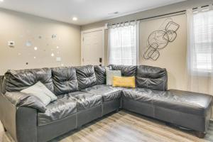 1 Mi to Dtwn Monroe Family-Friendly Duplex!