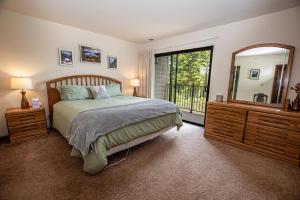 Carnelian Woods #128 By Hauserman Rentals