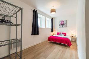Appartements Appartement avec veranda et 3 chambres Guingamp : photos des chambres