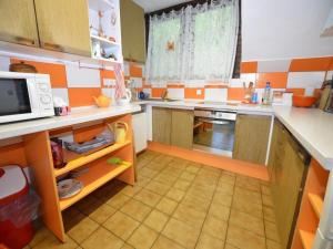 Townhouse in Bechyn with Private Pool