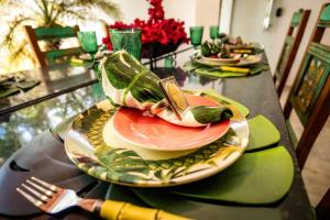 Apartamento Villa Dos Golfinhos - Condomínio a beira-mar e próximo ao aeroporto - PRAIA DE ITAPUÃ