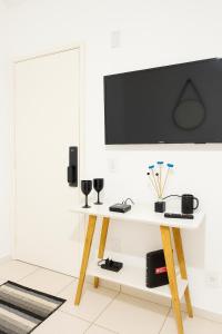 Apto 2 min Uberlândia Shopping, UMC, Leroy Merlin, Unitri c Ar condicionado