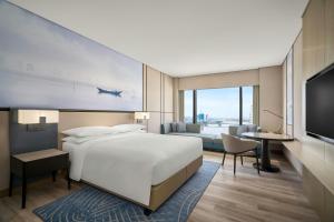Courtyard by Marriott Danang Han River