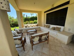 Serene Escape 4 Bedrooms Villa - Hacienda Red