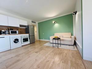 Golfe-Juan Gem, Pool & Beach