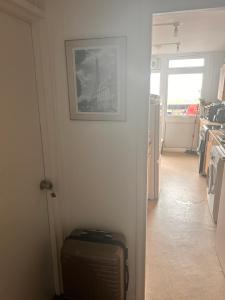 Room Near central London
