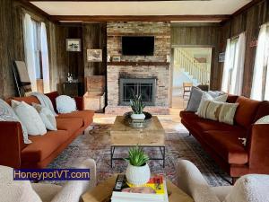 Honeypot Farmhouse - Lux Family Retreat at Okemo - Bromley