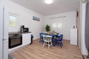 House Adriatic Blue Dream