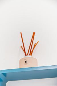 Margaret Ave 26 Stylish Studio AC Smart TV