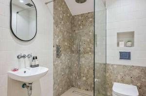 Elegant 4-Bed House Near Angel & Upper Sreet