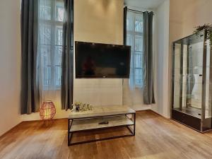 Central Blue Retreat