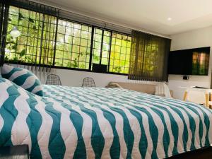 Aparta Hotel LOFT Campestre Jacuzzi Poblado apt 107