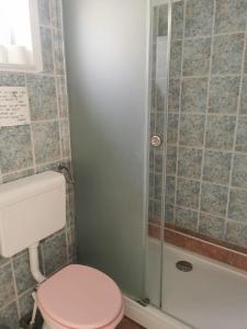 Apartments by the sea Murter - 5125