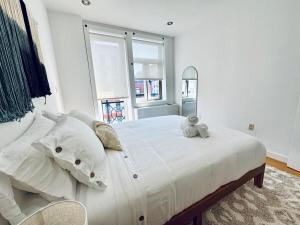 Prime Stylish Three Bedrooms Apartment