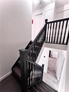 Newly refurbed 3 bed home 15mins to Edin city