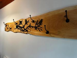 Stunning Lake Views Wine Country