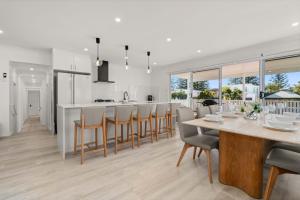 Bayswater Beach House 1 by Experience Jervis Bay