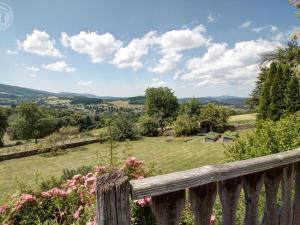 Maisons de vacances Gite familial spacieux, 14 pers, charme et confort - FR-1-496-349 : photos des chambres