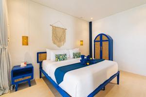 Omah Bleue - Designer 4 Bedrooms Villa in Canggu