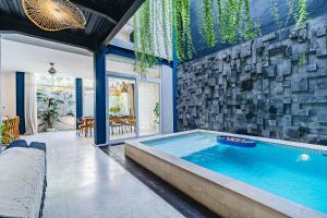 Omah Bleue - Designer 4 Bedrooms Villa in Canggu