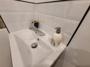 Appartements Appartement cosy en centre-ville d-Epinal pour 2 personnes - FR-1-589-835 : photos des chambres