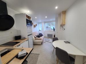 Appartements Appartement cosy en centre-ville d-Epinal pour 2 personnes - FR-1-589-835 : photos des chambres
