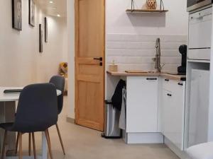 Appartements Appartement cosy en centre-ville d-Epinal pour 2 personnes - FR-1-589-835 : photos des chambres