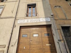 Maisons de vacances Maison de ville renovee avec garage privatif a Epinal - FR-1-589-834 : photos des chambres
