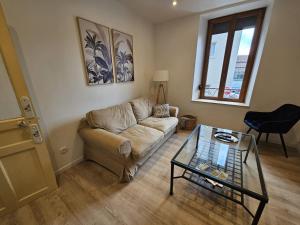 Maisons de vacances Maison de ville renovee avec garage privatif a Epinal - FR-1-589-834 : photos des chambres
