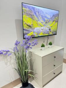 Unistay Shore 3 Tower 2 10th floor near MOA and AIRPORT