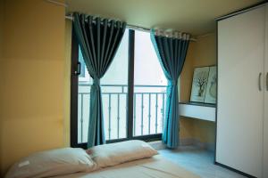 Hóng Homestay - 20 Hồ Tùng Mậu