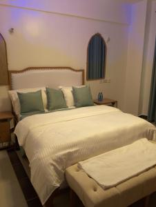 Enzi Heights Apartment