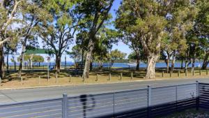Charm and Comfort in this Ground floor unit with water views! Welsby Pde, Bongaree