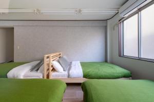 -Room MtFuji- Max 9 people 8 minutes to Shibuya 5 minutes to Shinjuku 1 minute to Harajuku 4 minutes walk from the station