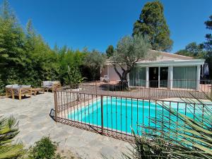 Villas Les 2 roses De Verdillon : photos des chambres