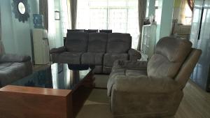 Beach Road Apartments L6