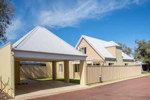 Sandy Shores- Villa 27 Cape view Resort