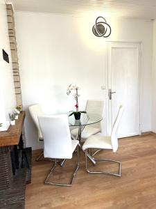 Appartements Charmants logements au centre ville de Rosny Sous Bois : photos des chambres