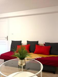 Appartements Charmants logements au centre ville de Rosny Sous Bois : photos des chambres