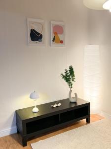 Stayraon, White & Cozy Space near Yeoksam Station