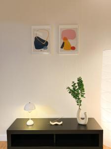 Stayraon, White & Cozy Space near Yeoksam Station