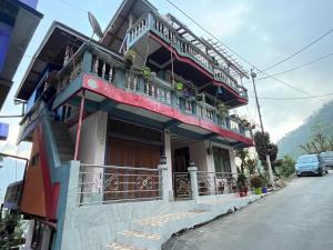 SILENT AM HOMESTAY