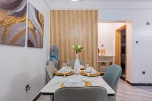 The lovely two bedroom apartment with swimming pool ,gym andmodern facilities in kilimani